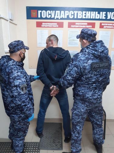 В Калининградской области сотрудники Росгвардии задержали злоумышленников, проникших на охраняемый объект 