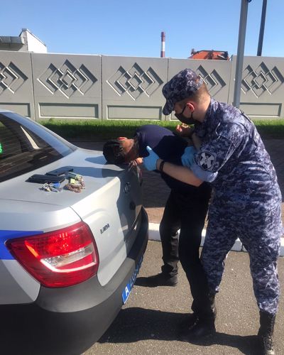 В Калининграде росгвардейцы задержали подозреваемого в краже из магазина