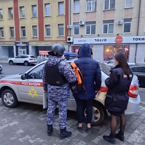 В Калининграде сотрудники Росгвардии задержали гражданина, который совершил кражу алкогольной продукции