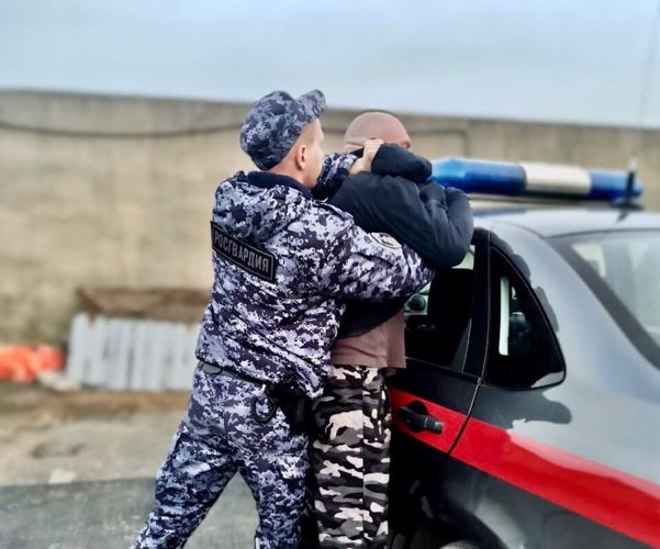 В Калининграде сотрудники Росгвардии задержали дебошира, нанесшего ущерб магазину 
