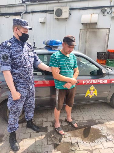В Калининграде сотрудники Росгвардии задержали мужчину по подозрению в хищении имущества 