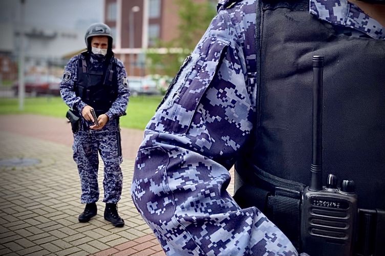 Сотрудники Росгвардии задержали дебоширов, устроивших драку в баре Калининграда