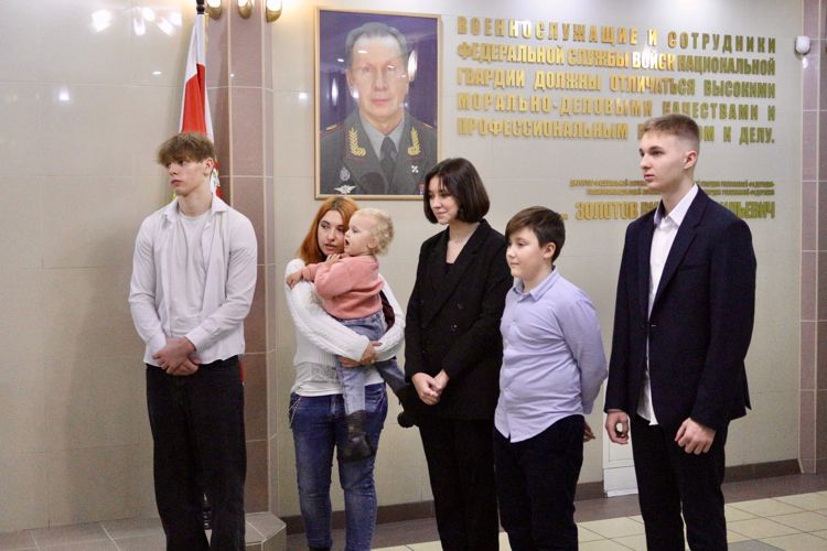 В Управлении Росгвардии по Калининградской области прошла встреча с членами семей сотрудников и военнослужащих, погибших при исполнении служебного долга