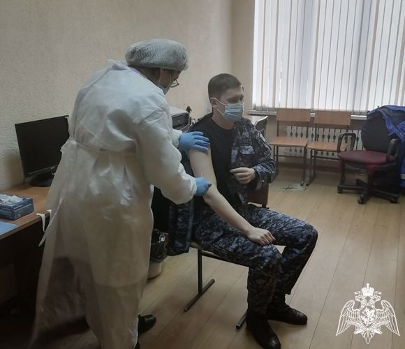В Управлении Росгвардии по Калининградской области продолжается ревакцинация личного состава от СOVID-19