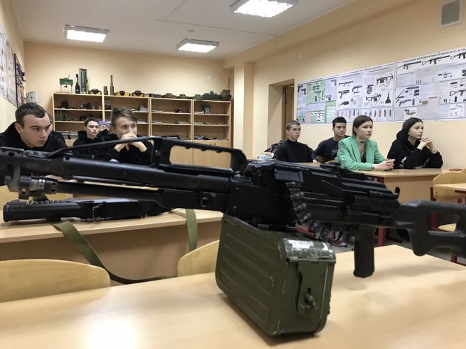 Офицеры провели для школьников военно-патриотическое мероприятие в музее спецподразделений Росгвардии