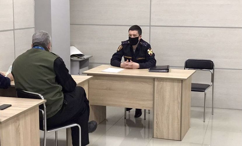 Сотрудник Росгвардии провел учебное занятие для персонала калининградского аэропорта
