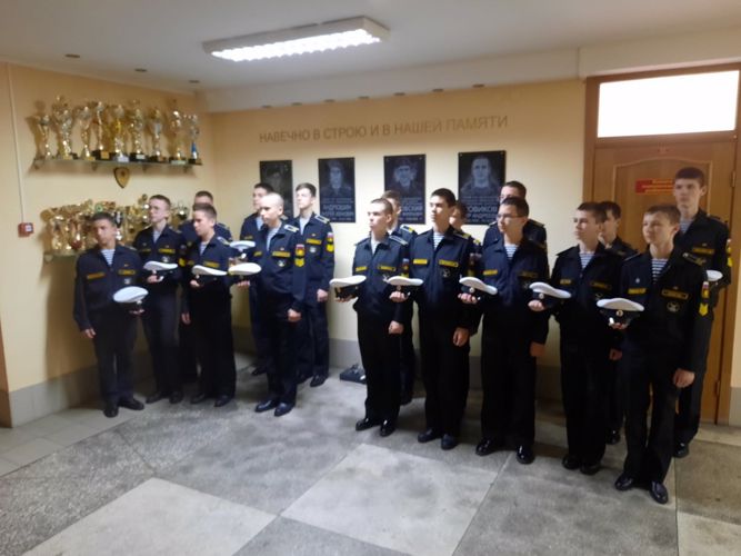 Калининградские нахимовцы побывали на экскурсии в музее спецподразделений Росгвардии