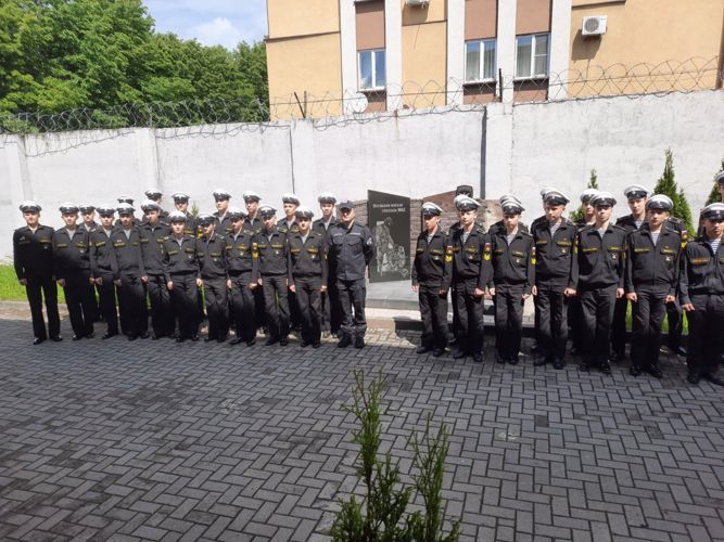 Калининградские нахимовцы побывали на экскурсии в музее спецподразделений Росгвардии