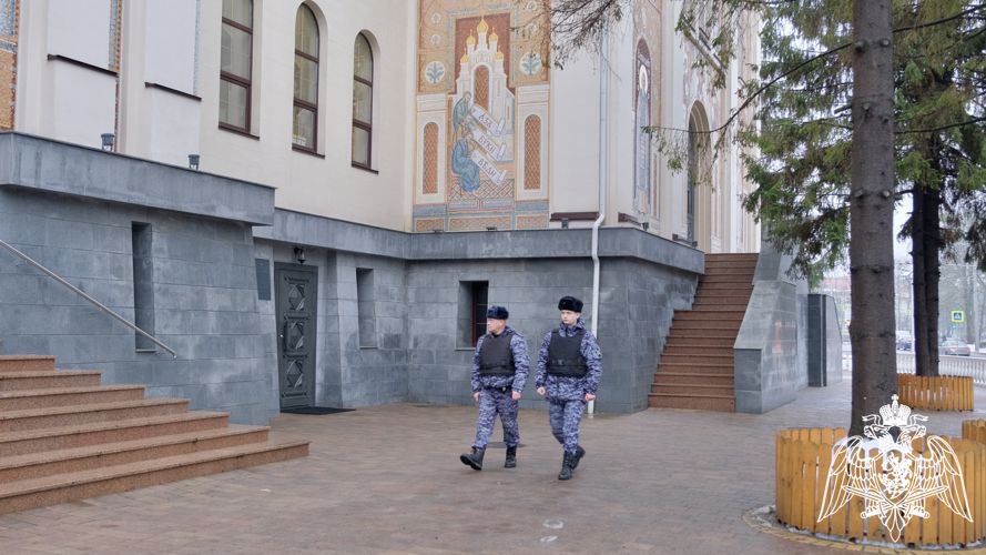 В Калининградской области сотрудники и военнослужащие Росгвардии обеспечивают правопорядок в Рождество
