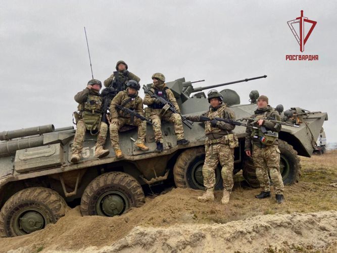 В Калининградской области сотрудники ОМОН «Град» Росгвардии приняли участие в подготовке мобилизованных граждан (видео)