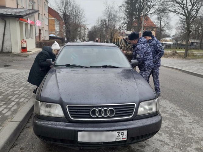 В Багратионовске сотрудники Росгвардии помогли женщине в трудной ситуации 