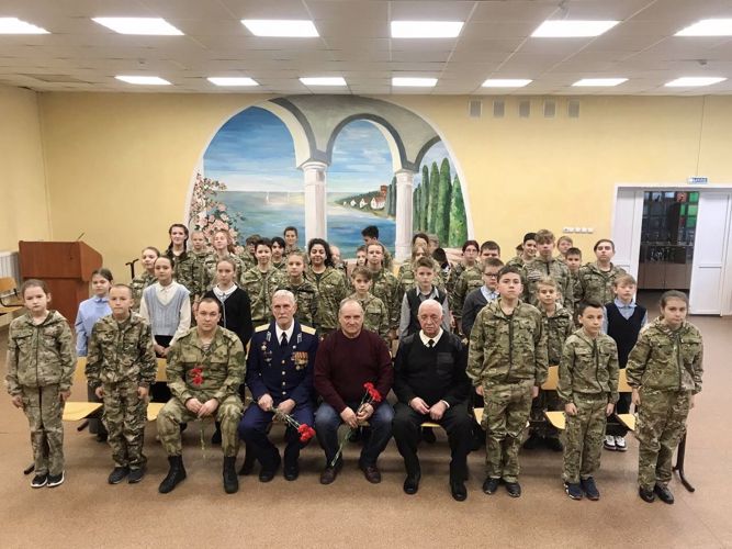 Сотрудники и военнослужащие Росгвардии проводят «Неделю мужества» для школьников Калининградской области 