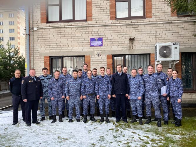 Калининградские сотрудники вневедомственной охраны Росгвардии завершили первоначальное профессиональное обучение