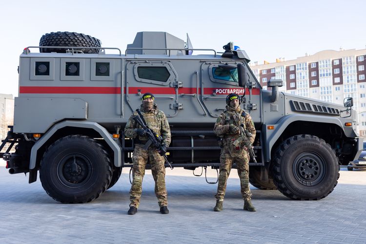 Сотрудники СОБР «Викинг» Росгвардии 30 лет на страже безопасности граждан и государства (видео)