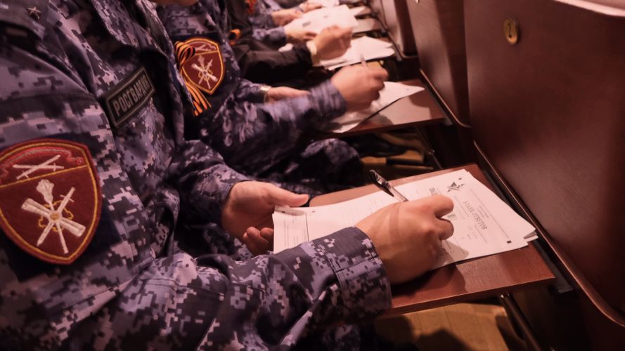 Калининградские росгвардейцы присоединились к Всероссийской патриотической акции «Диктант Победы»