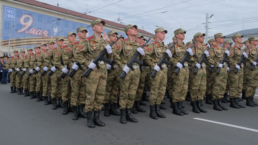 Военнослужащие Росгвардии начали подготовку к параду в честь Дня Победы