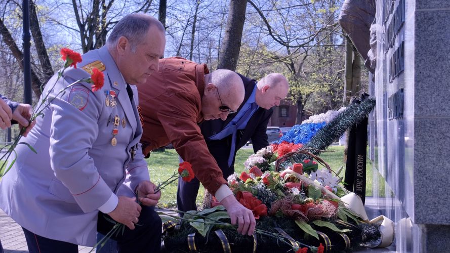 В Калининграде росгвардейцы встретились с участником ликвидации аварии на Чернобыльской АЭС