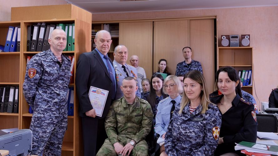 В Калининграде росгвардейцы встретились с участником ликвидации аварии на Чернобыльской АЭС