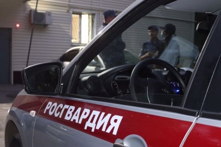 В Светлогорске сотрудники Росгвардии задержали молодую пару, не оплатившую счет в кафе