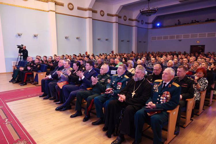 В Калининграде отметили 80-ю годовщину специального моторизованного полка Росгвардии