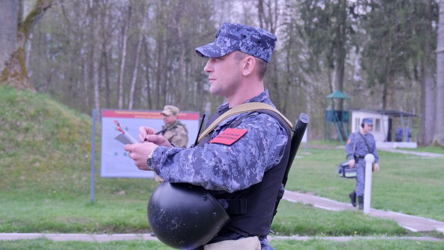 Калининградские сотрудники и военнослужащие Росгвардии сдали зачёты за зимний период подготовки