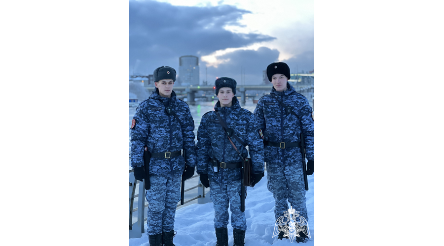 В Калининграде сотрудники и военнослужащие Росгвардии обеспечили безопасность футбольного матча РПЛ