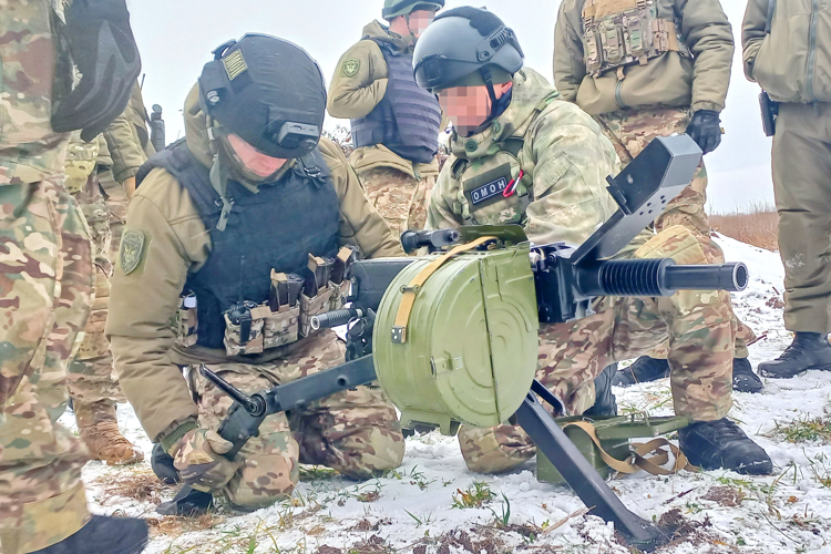 Под Калининградом ОМОН и СОБР Росгвардии провели стрельбы из бронетранспортеров и гранатометов