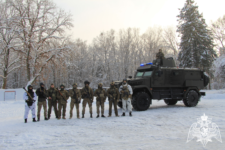 В Калининградской области сотрудники ОМОН «Град» Росгвардии провели боевые стрельбы из гранатометов