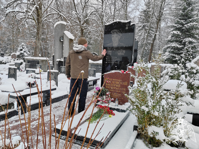 В Калининграде росгвардейцы почтили память Вилория Бусловского — бывшего командира СОБР, погибшего при исполнении служебного долга