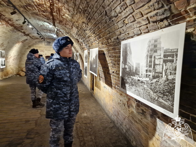 Военнослужащие Росгвардии посетили с экскурсией форт №11 «Дёнхофф»