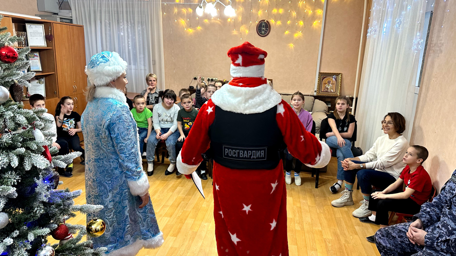Дед Мороз специального назначения прибыл в Калининград