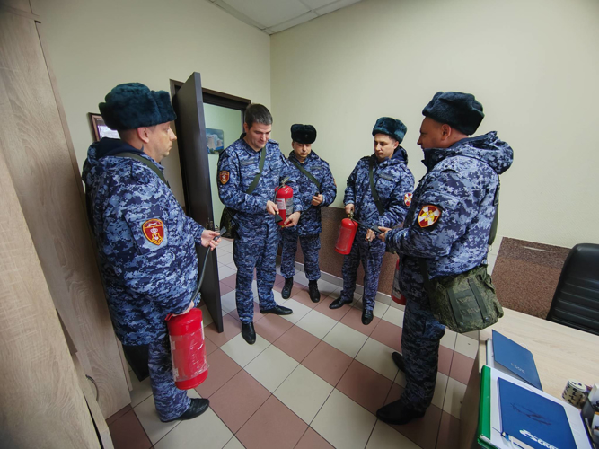 Росгвардия и МЧС провели совместную пожарно-тактическую тренировку в Калининграде