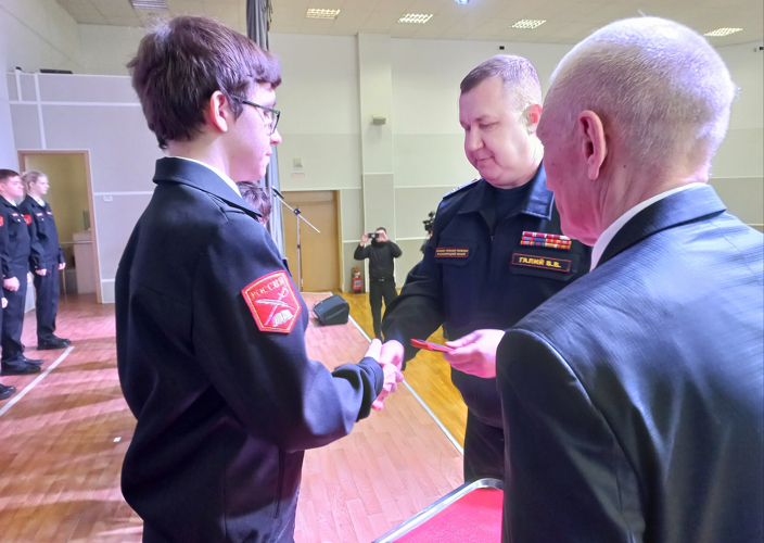 В Калининграде 22 ученика кадетского класса Росгвардии торжественно приняли присягу
