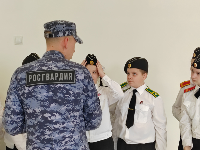 В Калининграде росгвардейцы выступили в роли жюри на муниципальном этапе игры «Зарница 2.0»