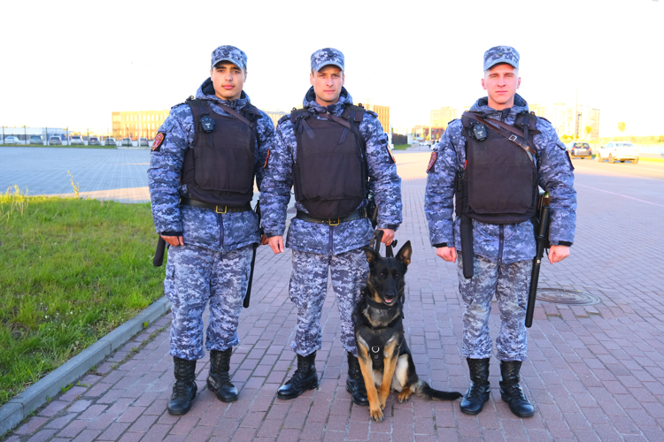 В Калининграде росгвардейцы обеспечили безопасность футбольного матча 28-го тура Российской Премьер-лиги