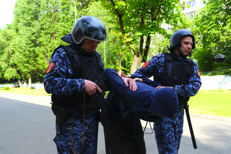 Калининградские росгвардейцы приняли участие во всероссийских антитеррористических учениях
