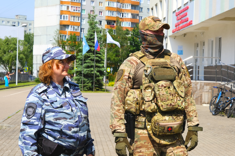 Росгвардейцы обследовали все школы региона перед праздником последнего звонка