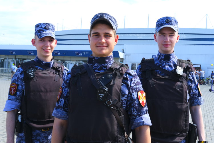 В Калининграде росгвардейцы обеспечили безопасность футбольного матча 30-го тура Российской Премьер-лиги