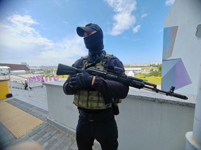 В Калининграде росгвардейцы обеспечили безопасность футбольного матча 30-го тура Российской Премьер-лиги