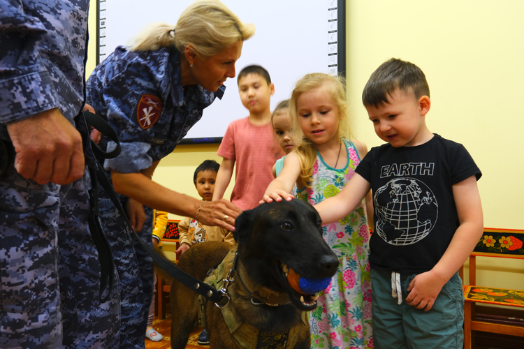 Для юных жителей Калининградской области начались «Каникулы с Росгвардией»