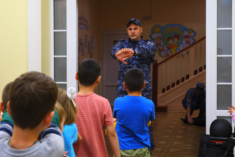 Для юных жителей Калининградской области начались «Каникулы с Росгвардией»