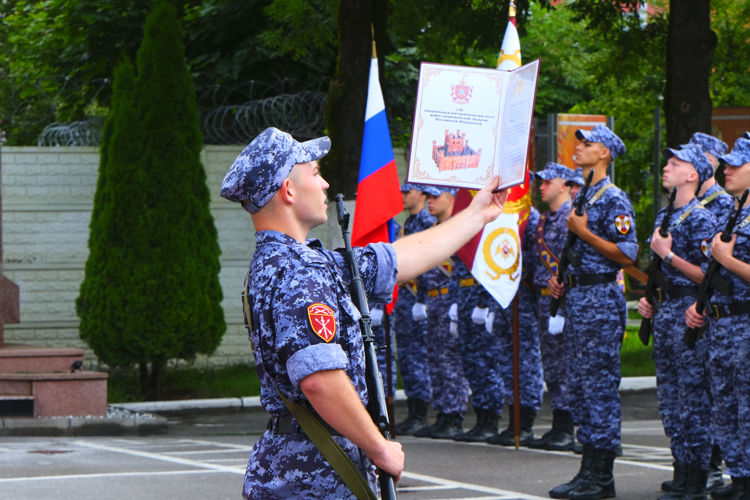В калининградском полку Росгвардии состоялась церемония принятия присяги