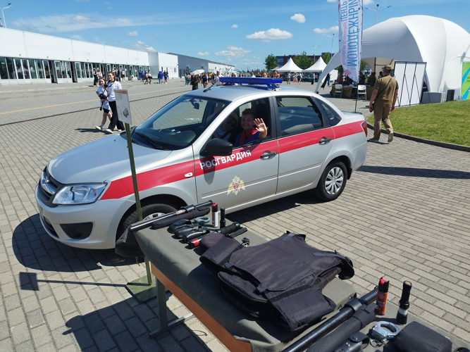 В Калининграде росгвардейцы приняли участие в городском фестивале, посвященном Дню молодежи