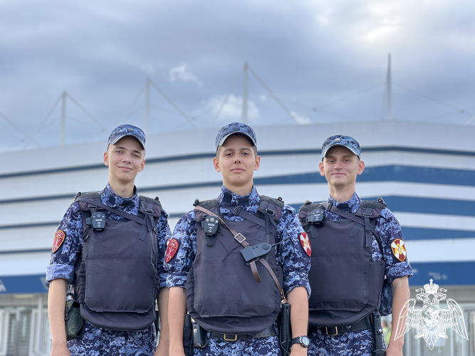 В Калининграде росгвардейцы обеспечили безопасность футбольного матча первой Российской лиги