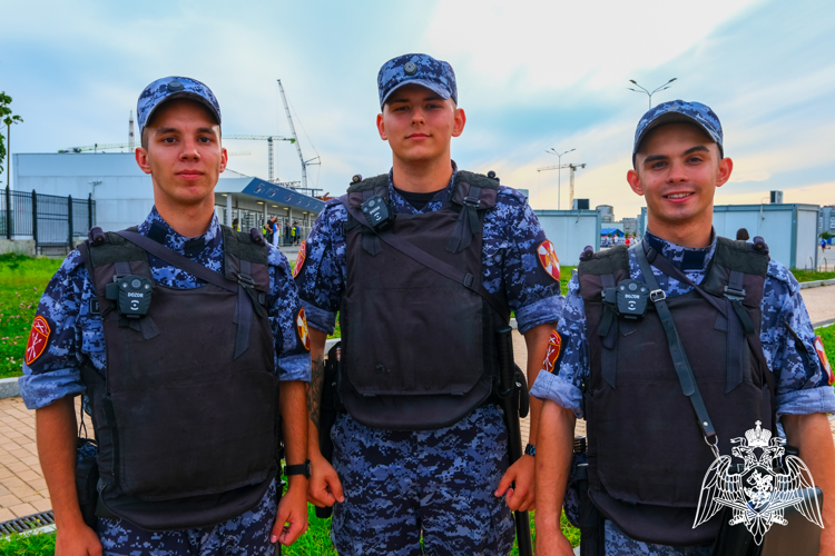 Калининградские росгвардейцы обеспечили безопасность футбольного матча Первой лиги
