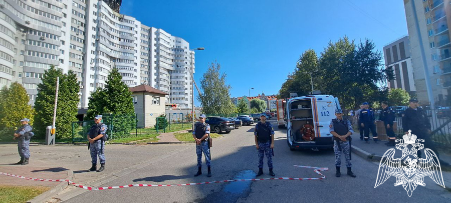 В Калининграде росгвардейцы привлекались для блокирования места крупного пожара в многоэтажке и охраны имущества эвакуированных 