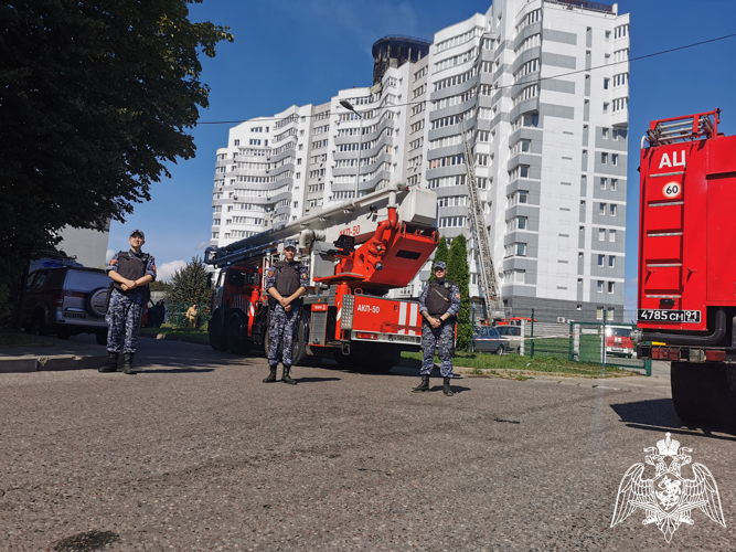 В Калининграде росгвардейцы привлекались для блокирования места крупного пожара в многоэтажке и охраны имущества эвакуированных 
