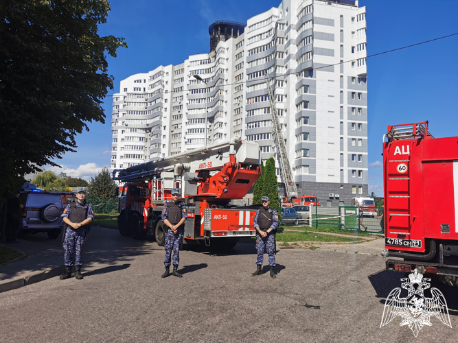 В Калининграде росгвардейцы привлекались для блокирования места крупного пожара в многоэтажке и охраны имущества эвакуированных 