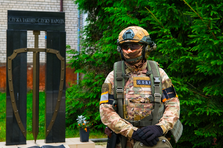 Профессиональный праздник отмечают сотрудники и ветераны СОБР Росгвардии