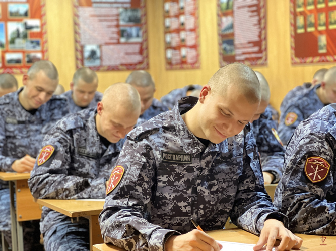 В Калининграде росгвардейцы присоединились к всероссийской ведомственной акции «С любовью к маме» (видео)